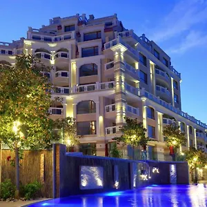 https://la-mer-luxury-apartments-golden-sands.goldensandshotels.net
